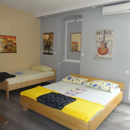 Apartment Two Bedroom Above The Sea *